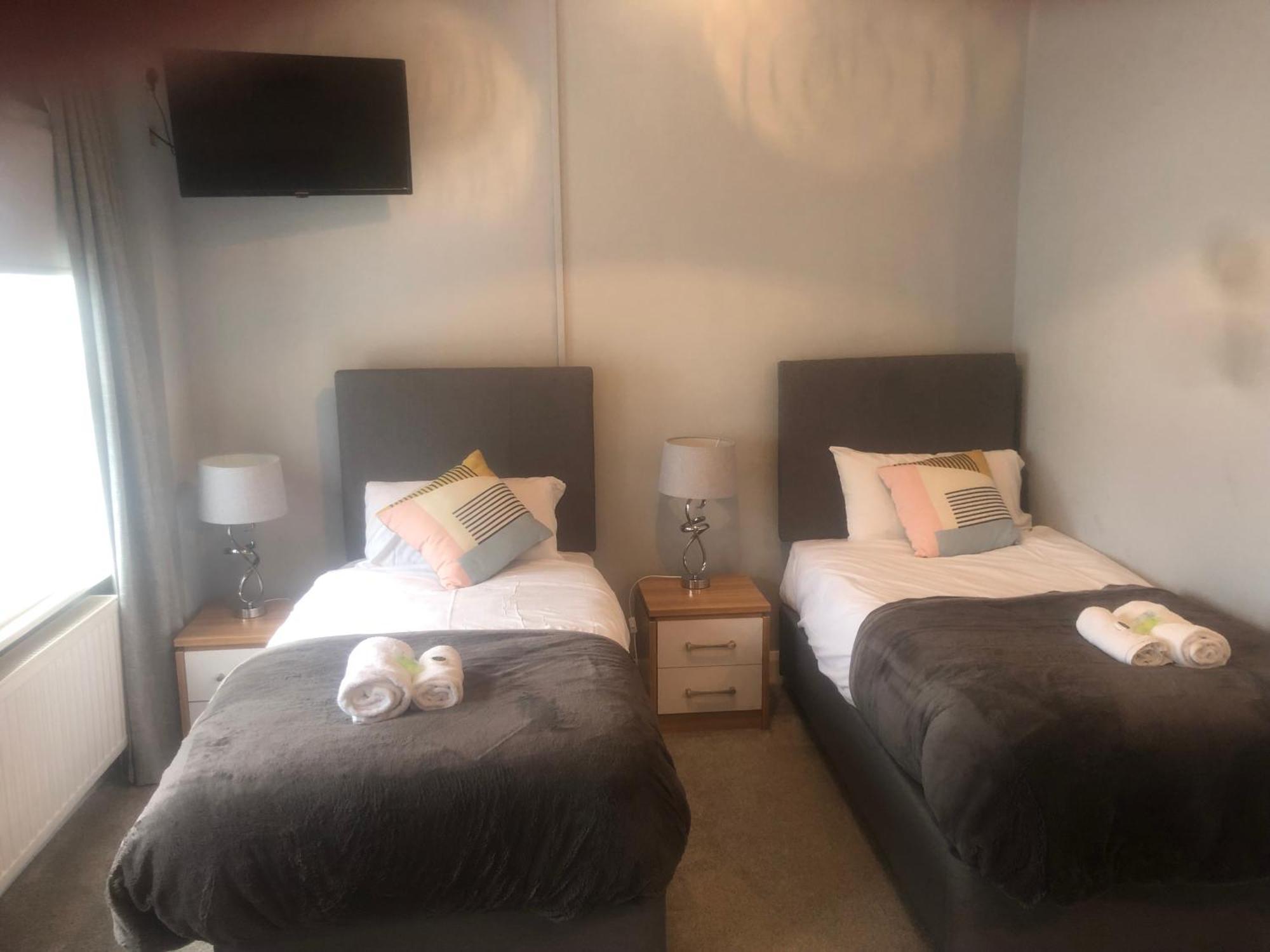 The Bowers Bar & Restaurant Hotel Ballinrobe Bagian luar foto