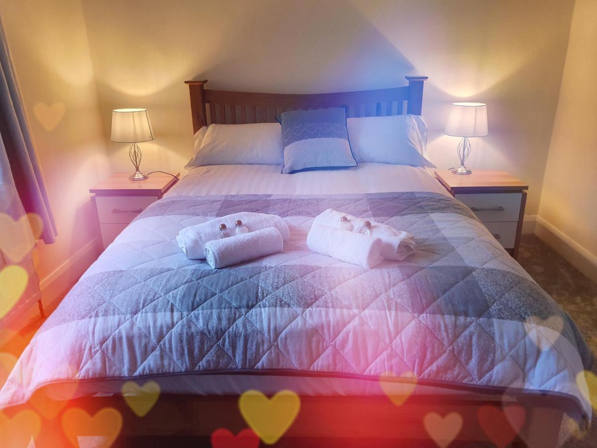 The Bowers Bar & Restaurant Hotel Ballinrobe Bagian luar foto