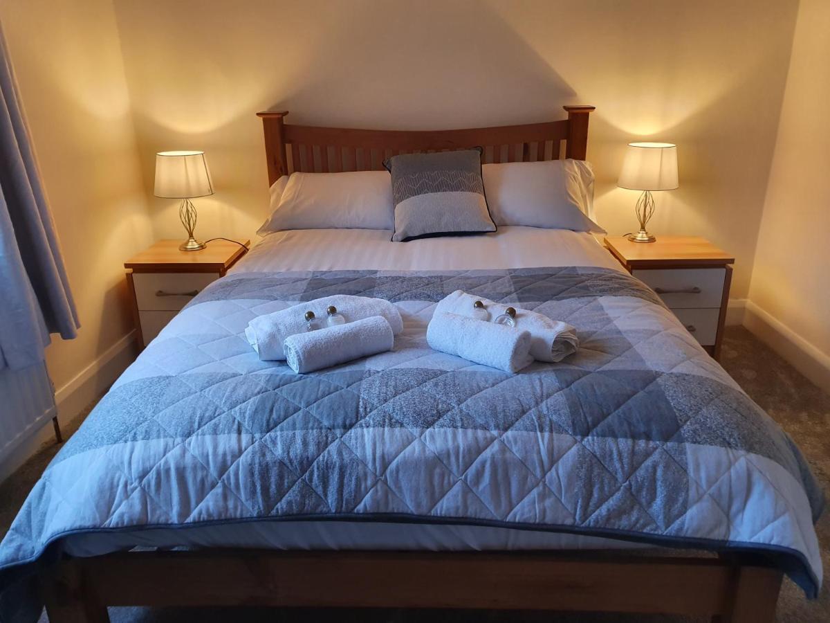 The Bowers Bar & Restaurant Hotel Ballinrobe Bagian luar foto