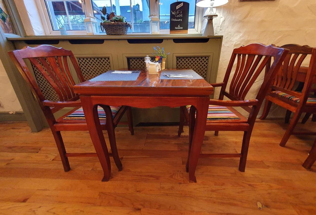 The Bowers Bar & Restaurant Hotel Ballinrobe Bagian luar foto
